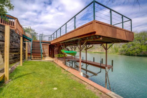 New Braunfels Retreat Relax at The Hideout